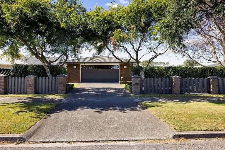 Photo of property in 74 Rata Street, Hawera, 4610
