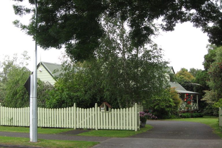 Photo of property in 234 Walter Strevens Drive, Conifer Grove, Takanini, 2112