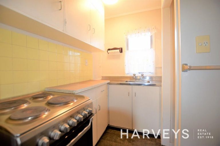 Photo of property in 6 Hiseman Lane, Henderson, Auckland, 0612