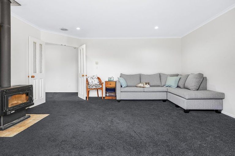 Photo of property in 5 Guernsey Place, Grandview Heights, Hamilton, 3200