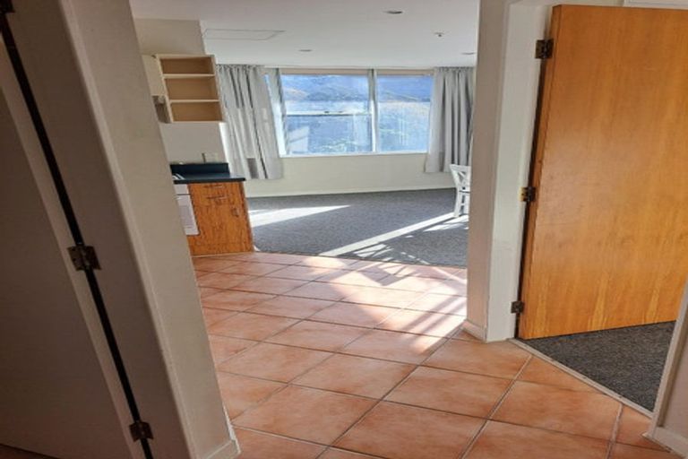 Photo of property in Terrace Tower Apartments, 10e/126 The Terrace, Wellington Central, Wellington, 6011