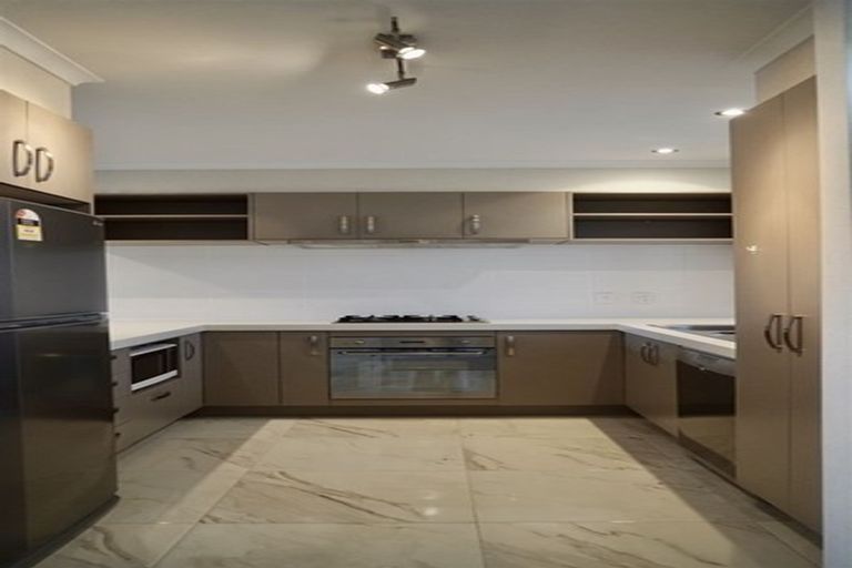 Photo of property in 100 Flat Bush School Road, Flat Bush, Auckland, 2019