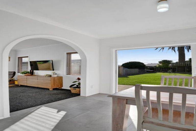 Photo of property in 147 Tasman Street, Opunake, 4616