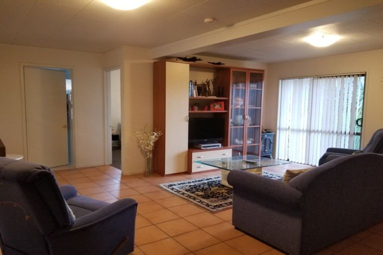 Photo of property in 167 West Harbour Drive, West Harbour, Auckland, 0618