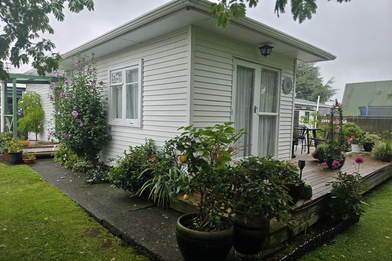 Photo of property in 1b Farnworth Avenue, Holdens Bay, Rotorua, 3010