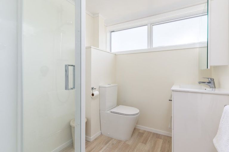 Photo of property in Lynbrae Court Flats, 12/4 Dr Taylor Terrace, Johnsonville, Wellington, 6037