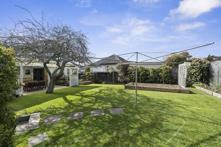 Photo of property in 12 Pempsey Street, Silverstream, Upper Hutt, 5019