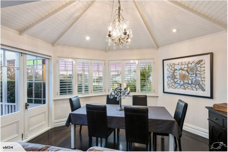 Photo of property in 71 Beach Road, Mellons Bay, Auckland, 2014