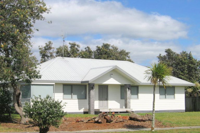 Photo of property in 50 Papaunahi Road, Bowentown, Waihi Beach, 3177