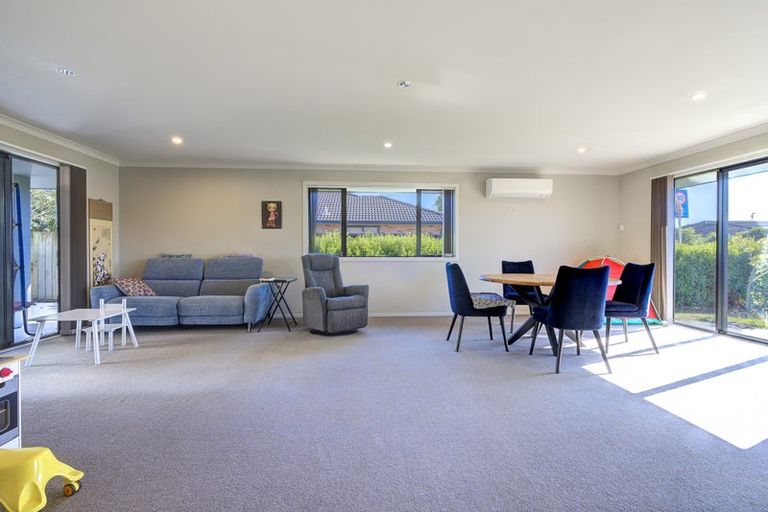 Photo of property in 1 Chesham Street, Rototuna North, Hamilton, 3210