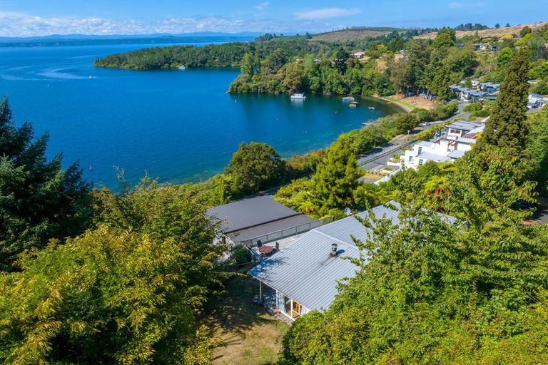 Photo of property in 846 Wily Terrace, Acacia Bay, Taupo, 3330