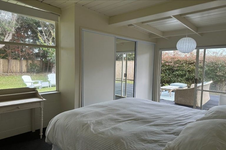 Photo of property in 32 Te Moana Road, Waikanae Beach, Waikanae, 5036