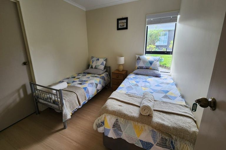 Photo of property in 20 Mercury Lane, Windsor Park, Auckland, 0632