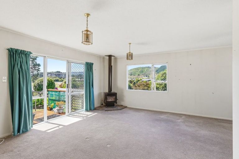 Photo of property in 408 Mazengarb Road, Paraparaumu, 5032