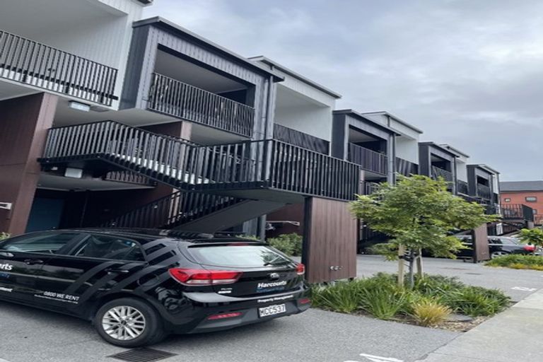 Photo of property in 84 Rangihina Road, Hobsonville, Auckland, 0616