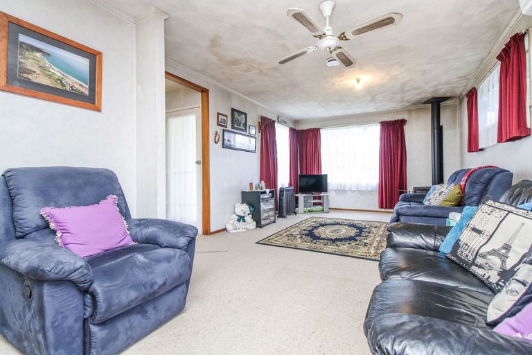 Photo of property in 5 Karina Place, Glen Eden, Auckland, 0602