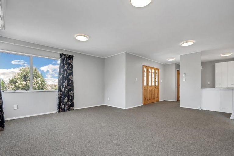 Photo of property in 161 Bradbury Road, Botany Downs, Auckland, 2010