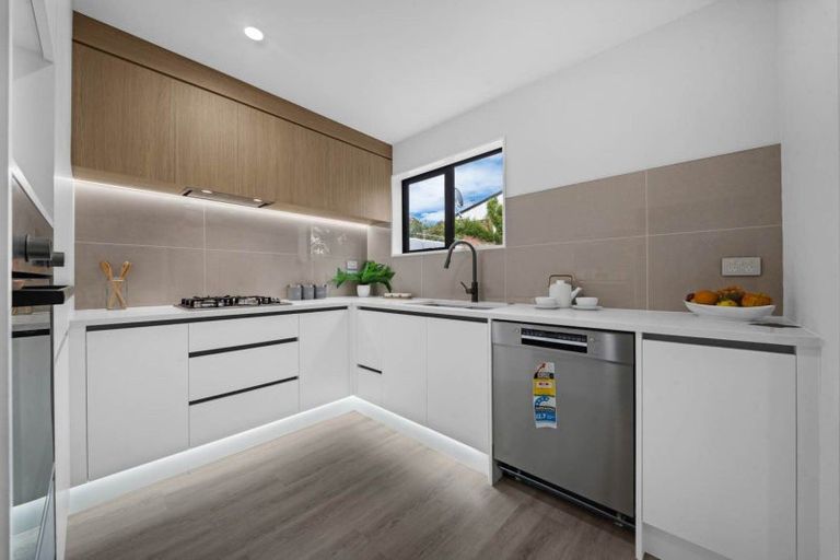 Photo of property in 60d Landscape Road, Papatoetoe, Auckland, 2025