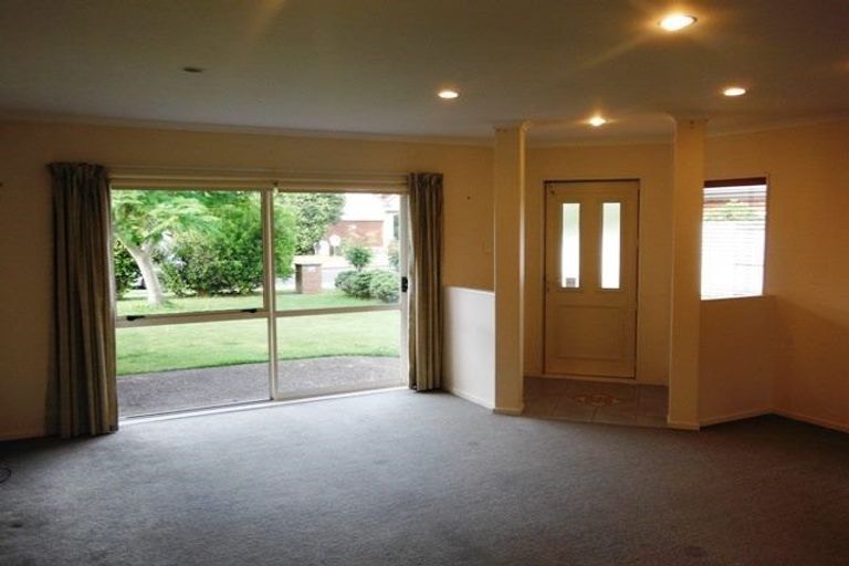 Photo of property in 8 Cranbrook Place, Rototuna North, Hamilton, 3210