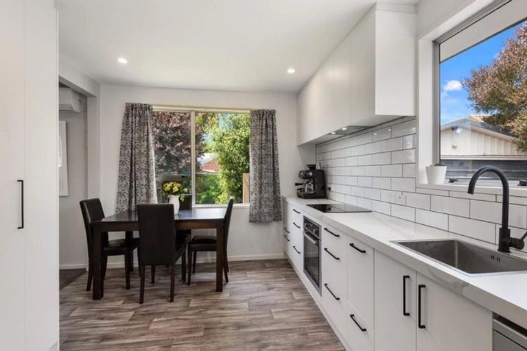 Photo of property in 4 Thorness Street, Avondale, Christchurch, 8061