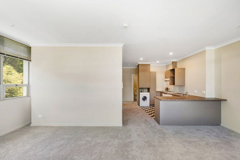 Photo of property in Mclean Towers, 3a/3 Shakespeare Road, Napier South, Napier, 4110
