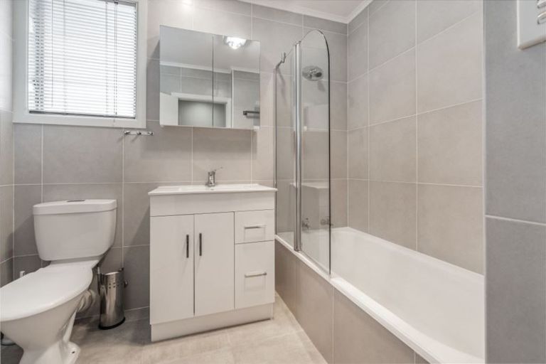 Photo of property in 1/51 Selwyn Crescent, Forrest Hill, Auckland, 0620