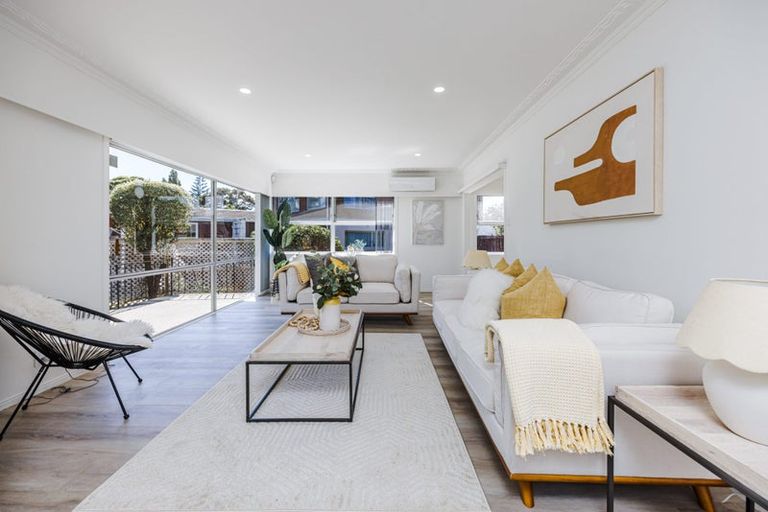 Photo of property in 3 Halcyon Place, Papatoetoe, Auckland, 2025