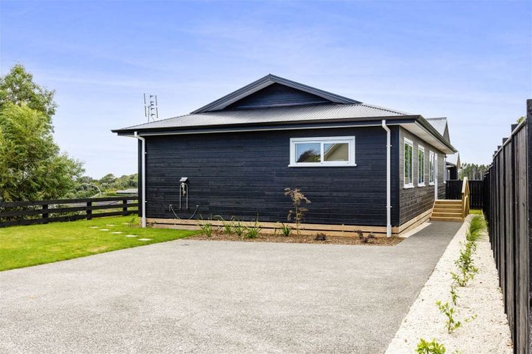 Photo of property in 22 Maple Crescent, Whalers Gate, New Plymouth, 4310
