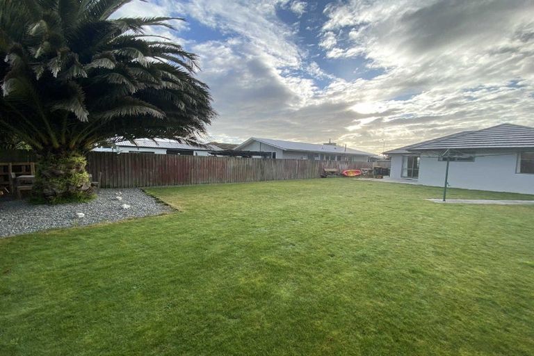 Photo of property in 5 Royalist Avenue, North New Brighton, Christchurch, 8083