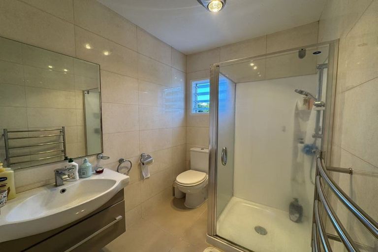 Photo of property in 2/18 Stanley Avenue, Milford, Auckland, 0620