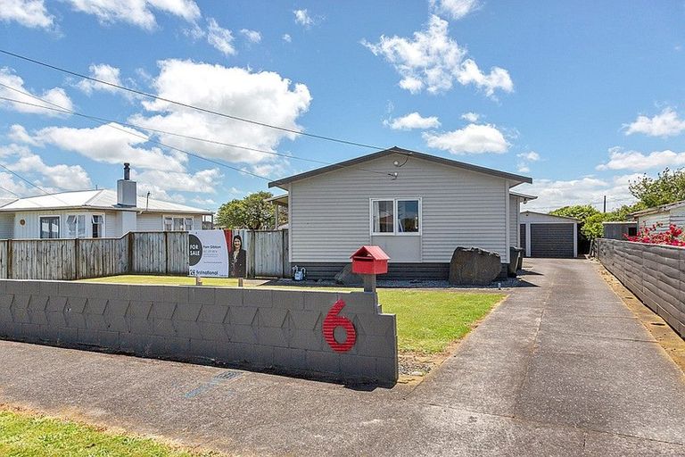 Photo of property in 6 Pacey Avenue, Hawera, 4610