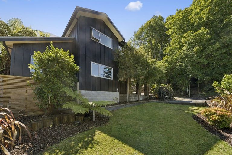 Photo of property in 45 Burma Road, Khandallah, Wellington, 6035