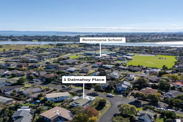 Photo of property in 1 Dalmahoy Place, Wattle Downs, Auckland, 2103