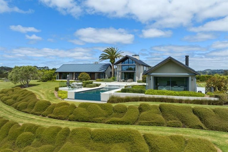 Photo of property in 62 Foster Road, Kumeu, 0891