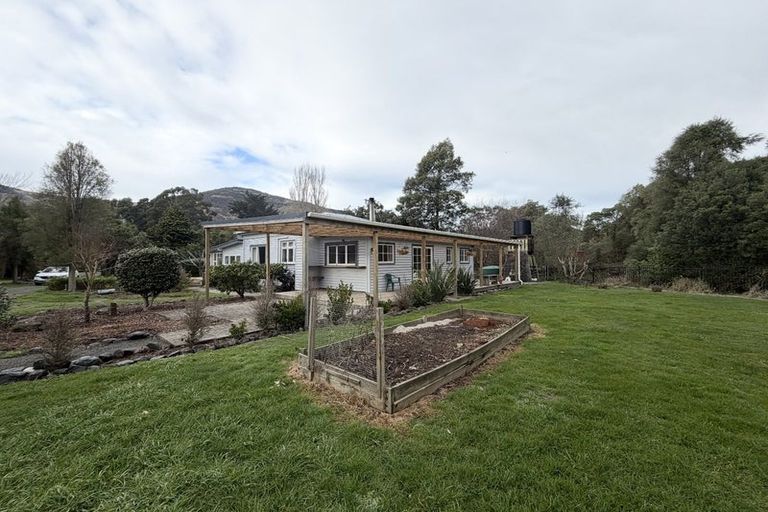 Photo of property in 91 Western Valley Road, Little River, 7591