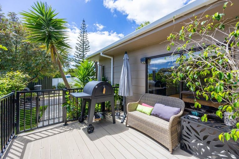 Photo of property in 2/84 Verbena Road, Birkdale, Auckland, 0626