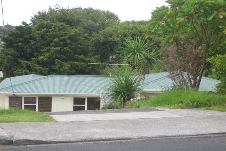 Photo of property in 36 Edgeworth Road, Glenfield, Auckland, 0629