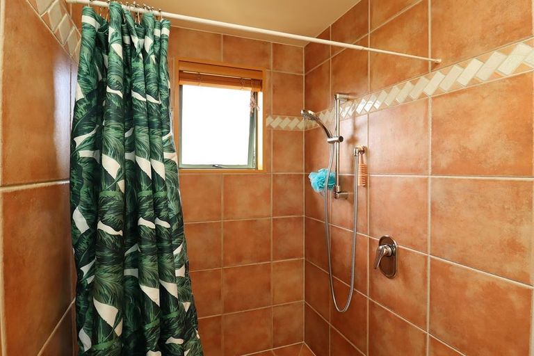 Photo of property in 12 Grove Avenue, Weston, Oamaru, 9401