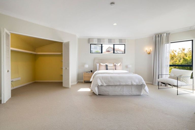 Photo of property in 76 Lake Crescent, Hamilton Lake, Hamilton, 3204