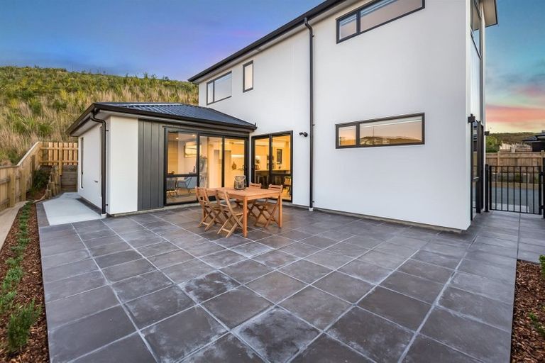 Photo of property in 29a Waitaria Terrace, Aotea, Porirua, 5024