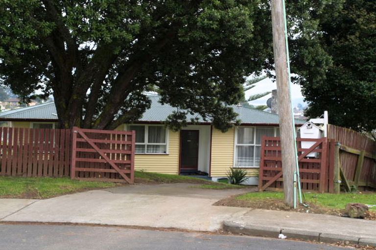 Photo of property in 19 Wakelin Road, Mangere East, Auckland, 2024