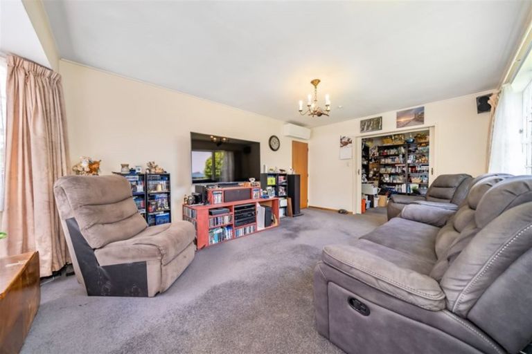 Photo of property in 3/53 Ludlam Crescent, Woburn, Lower Hutt, 5010