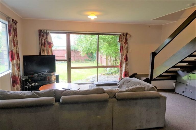 Photo of property in 1/2 Ararino Street, Trentham, Upper Hutt, 5018