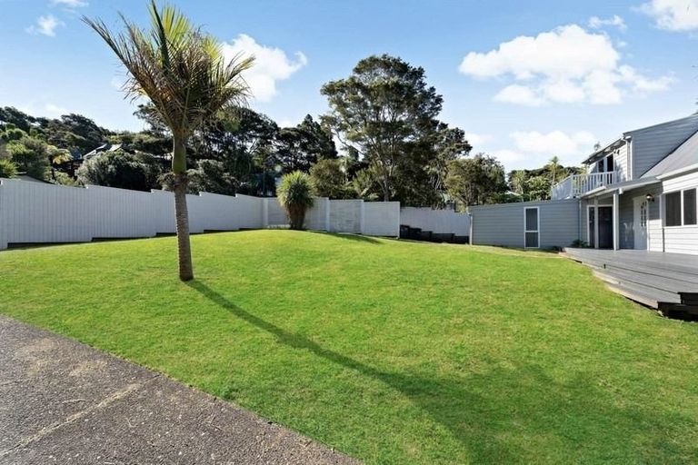 Photo of property in 28 Emlyn Place, Torbay, Auckland, 0630