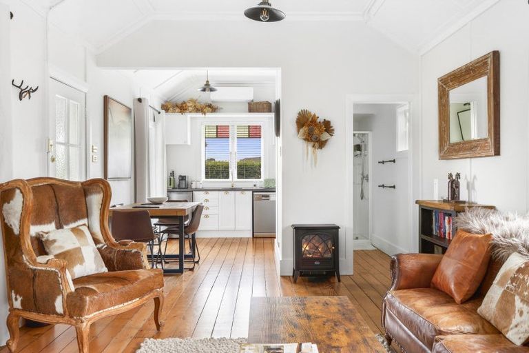 Photo of property in 1/347 Racecourse Road, Cambridge, 3493