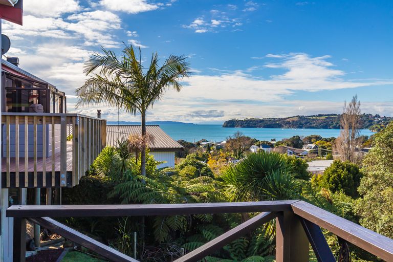 Photo of property in 47 Layton Road, Manly, Whangaparaoa, 0930