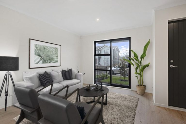 Photo of property in 20 Vincent Mcgrath Crescent, Swanson, Auckland, 0614