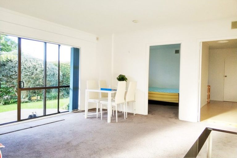 Photo of property in 1/17 Portobello Place, Torbay, Auckland, 0630