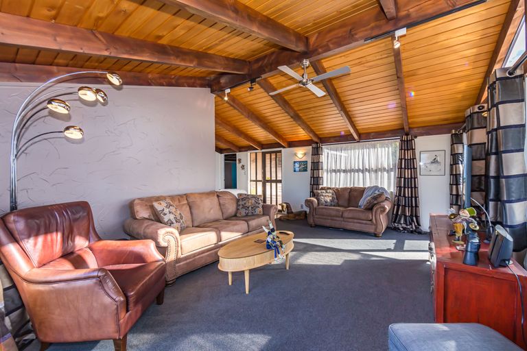 Photo of property in 47 Layton Road, Manly, Whangaparaoa, 0930