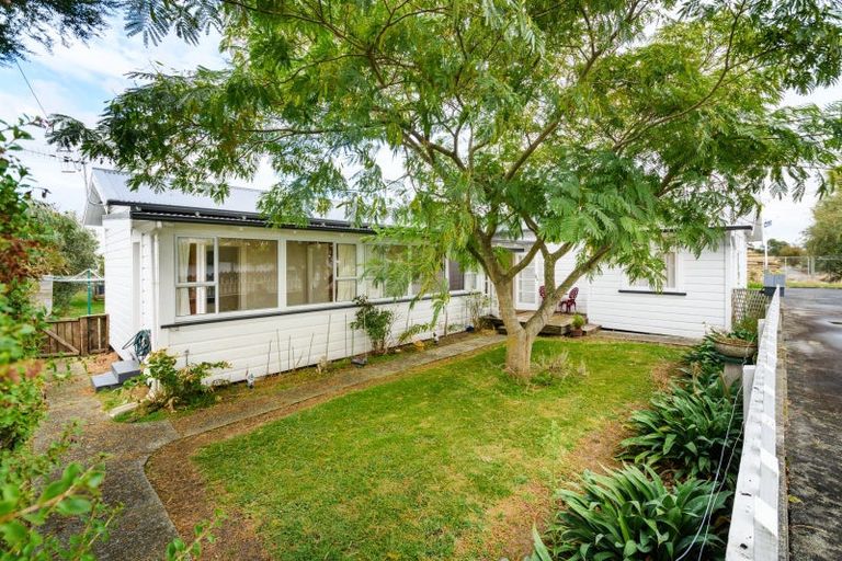 Photo of property in 25 Hunia Street, Marton, 4710